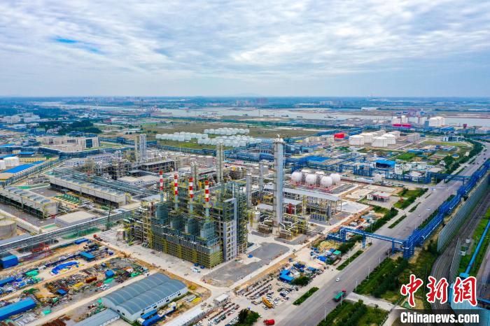 圖為廣西欽州華誼新材料基地?！∽T乃豪 攝