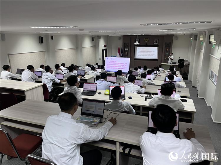 學(xué)習(xí)現(xiàn)場(chǎng)。人民網(wǎng)記者 張杰攝