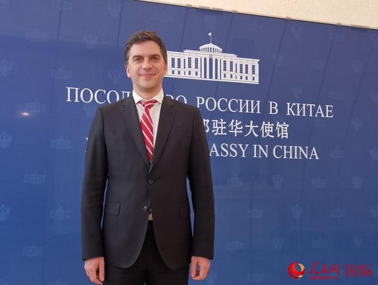 西伯利亞煤炭能源股份公司總經(jīng)理巴索夫在北京接受媒體采訪。人民網(wǎng)記者 楊倩攝