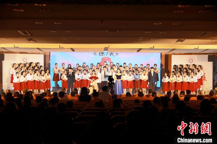 詩歌朗誦會現(xiàn)場。　閩南師范大學供圖