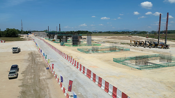 哥打巴魯車站施工現(xiàn)場。中國交通建設(shè)有限公司供圖