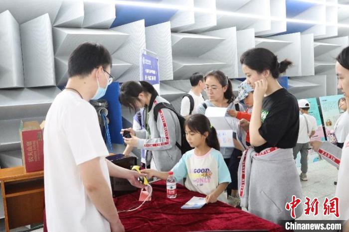 中科院聲學(xué)所公眾科學(xué)日活動現(xiàn)場。　中科院聲學(xué)所 供圖