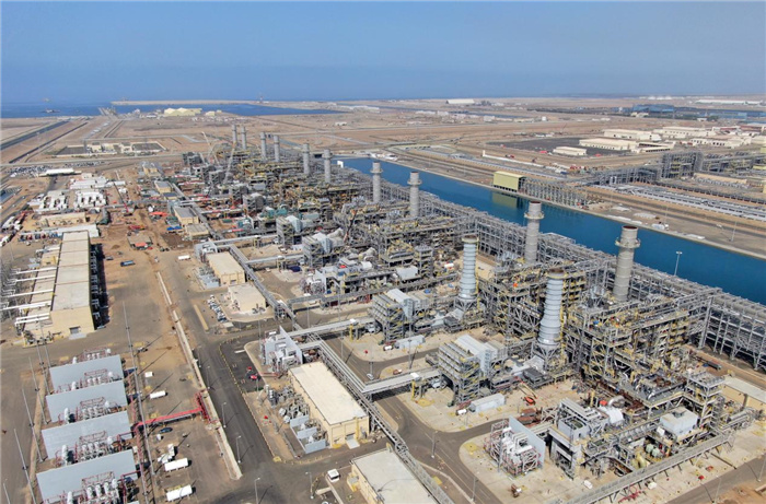 圖為無(wú)人機(jī)拍攝的吉贊燃機(jī)聯(lián)合循環(huán)電站。山東電建供圖