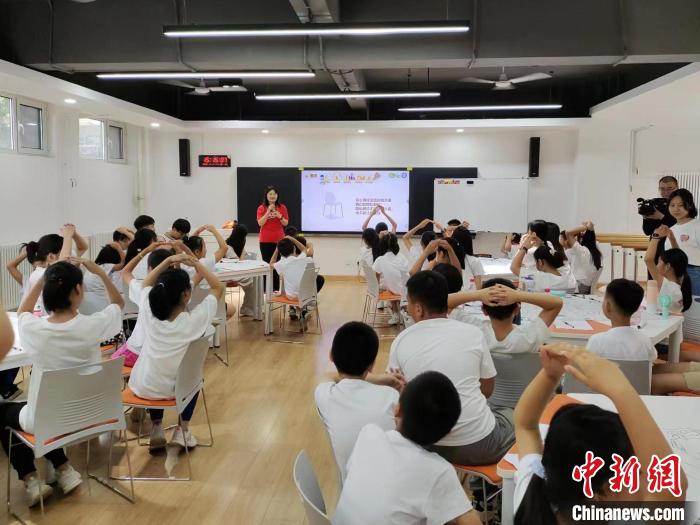 臺(tái)灣志工“登陸”：搭建兩岸“愛(ài)心橋”要“積小流以成江海”