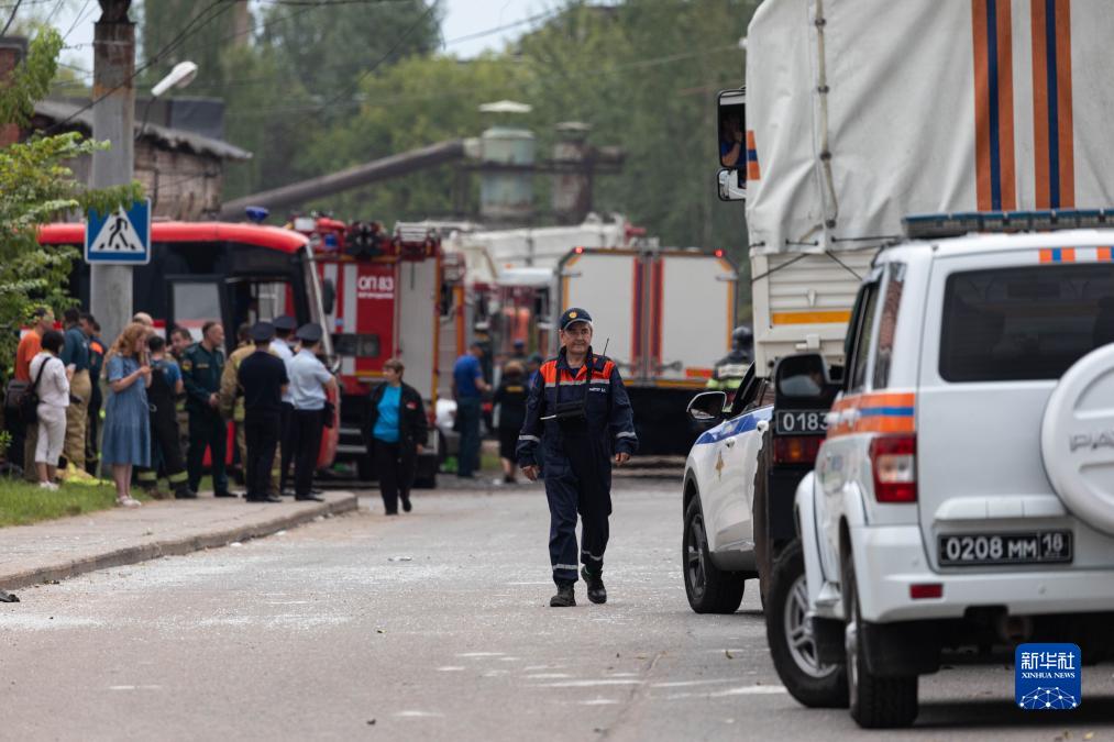 8月9日，在俄羅斯莫斯科州，救援人員在現(xiàn)場(chǎng)工作。