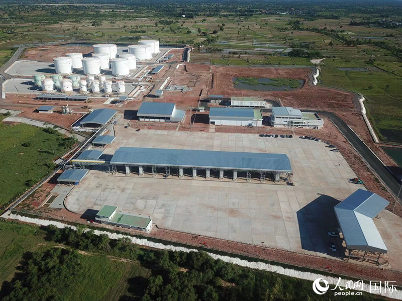 泰國(guó)東北部成品油管道項(xiàng)目終端罐區(qū)。人民網(wǎng)記者 孫廣勇攝