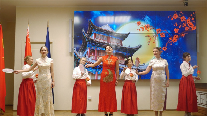 白俄羅斯國(guó)立大學(xué)孔子學(xué)院的中秋晚會(huì)。受訪者供圖