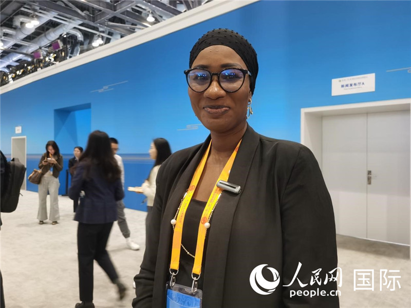 塞內(nèi)加爾塞內(nèi)網(wǎng)記者阿瓦·法耶接受人民網(wǎng)采訪。 人民網(wǎng) 孫鴻宇攝