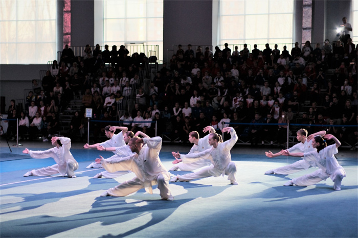 俄羅斯武術(shù)運動員進行示范表演。駐俄羅斯大使館供圖