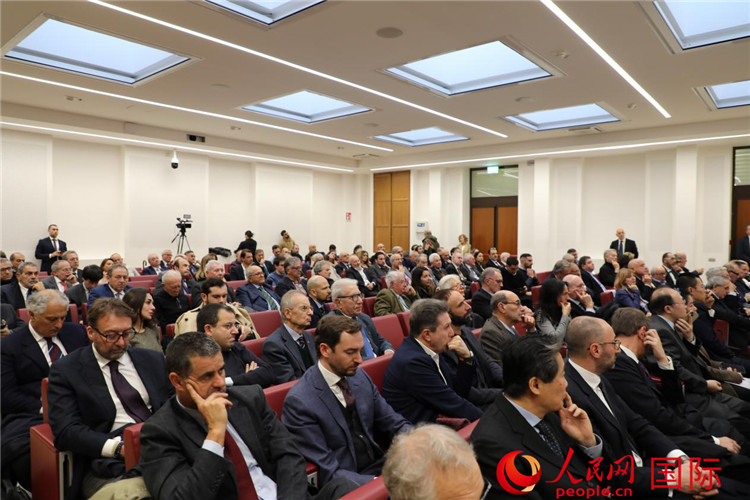 會(huì)議現(xiàn)場。人民網(wǎng)記者 謝亞宏攝