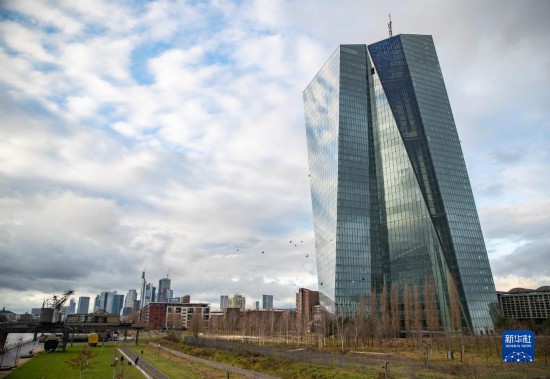 這是12月14日在德國法蘭克福拍攝的歐洲央行大樓。新華社記者 張帆 攝