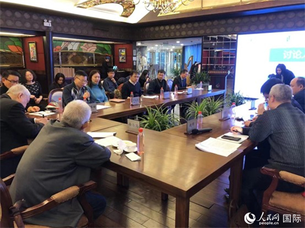 與會(huì)專家學(xué)者就拉美局勢(shì)和中拉關(guān)系展開討論。人民網(wǎng)記者 趙健攝