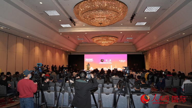 “中國之夜暨消費(fèi)電子發(fā)展論壇”現(xiàn)場。人民網(wǎng)記者 鄧圩攝