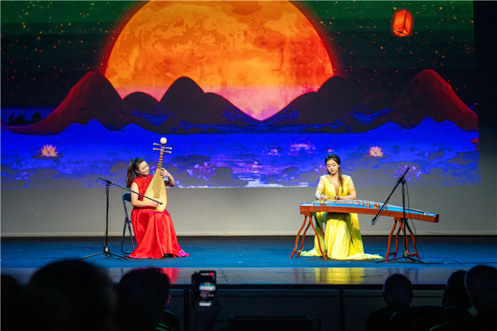  現(xiàn)場(chǎng)表演。中國(guó)駐希臘大使館供圖