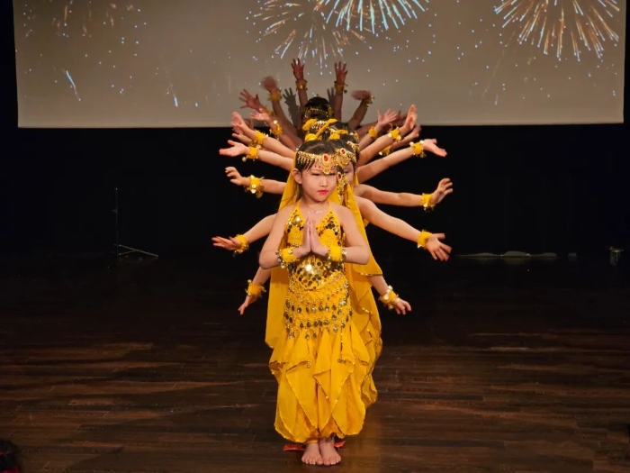 舞蹈《千手觀音》。中國駐瑞典大使館供圖。