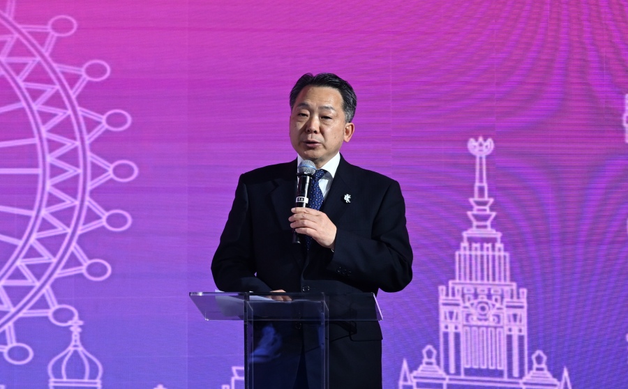 1.中國人民對外友好協(xié)會副會長袁敏道在第四屆“中俄青年同走友誼路”活動上致辭。主辦方供圖