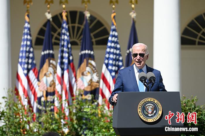 當?shù)貢r間4月25日，美國總統(tǒng)、民主黨人拜登以一段競選視頻宣傳片，正式宣布2024年競選連任。資料圖為拜登在白宮。 <a target='_blank' href='/' _fcksavedurl='/'><p  align=