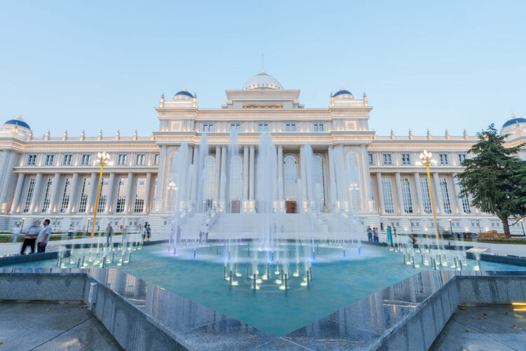 第1視點(diǎn)丨這兩座大樓，見(jiàn)證著中塔友誼