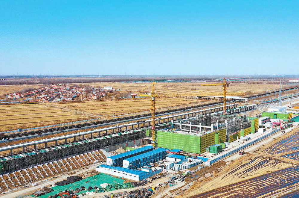 2月26日拍攝的建設(shè)中的京濱鐵路周良站（無人機(jī)照片）。