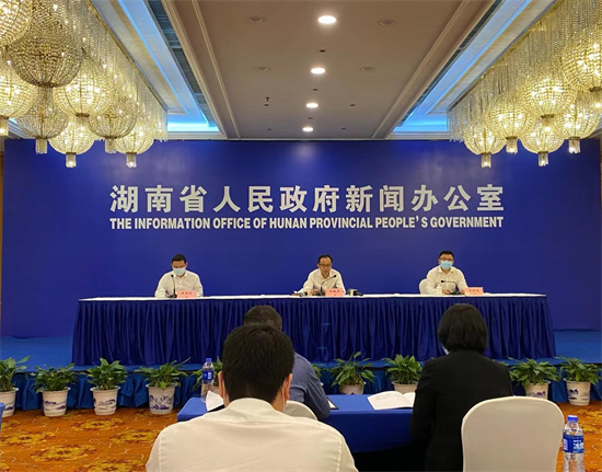 發(fā)布會(huì)現(xiàn)場(chǎng)。 向宇攝