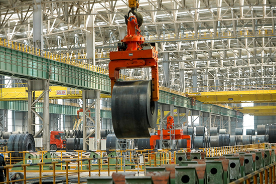 豐南區(qū)臨港經(jīng)濟(jì)開(kāi)發(fā)區(qū)的河北縱橫集團(tuán)豐南鋼鐵有限公司實(shí)景。 李秀清攝