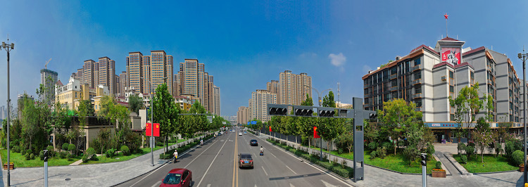 臨汾中大街五一路口。