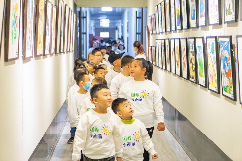 國壽小畫家創(chuàng)意作品征集活動(dòng)啟幕。單位供圖