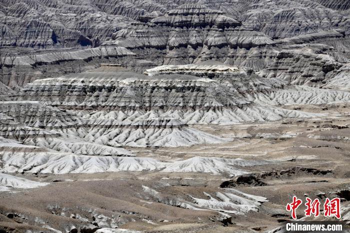 4月5日，西藏阿里札達土林?！±盍?攝