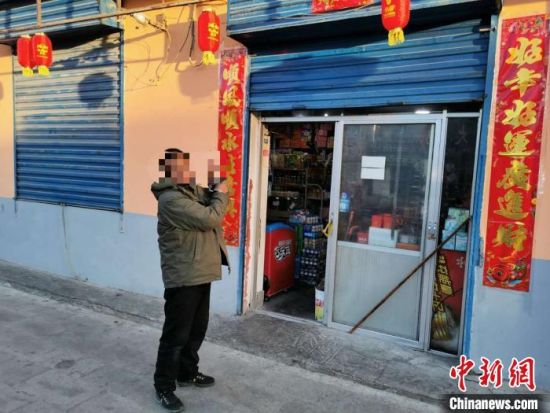 圖為犯罪嫌疑人指認現(xiàn)場?！∏嗪Ｊ」矎d森林警察總隊刑偵治安支隊供圖