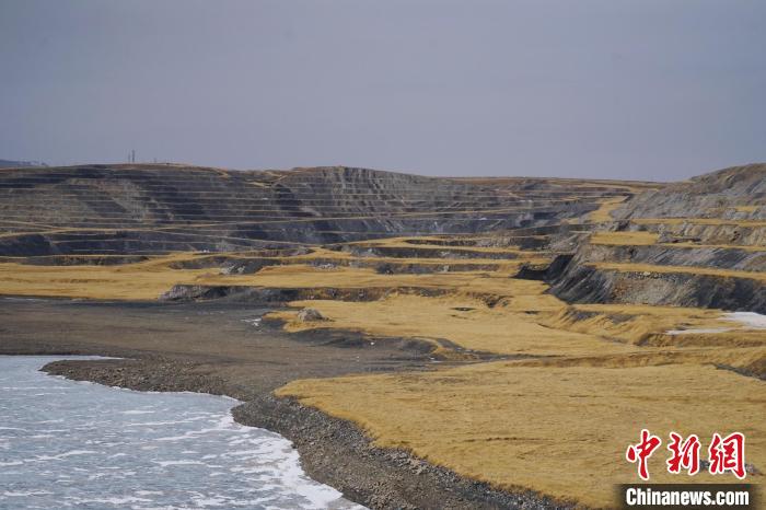 圖為青海省海西蒙古族藏族自治州天峻縣木里礦區(qū)?！●R銘言 攝