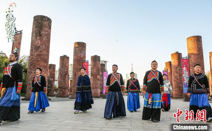 用民族文化吸引世界目光大涼山國際藝術節(jié)展多元風情