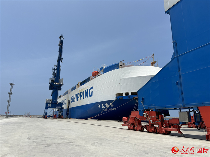 當(dāng)?shù)貢r間11月15日，?？吭阱X凱港的船只。人民網(wǎng)記者 周雨攝