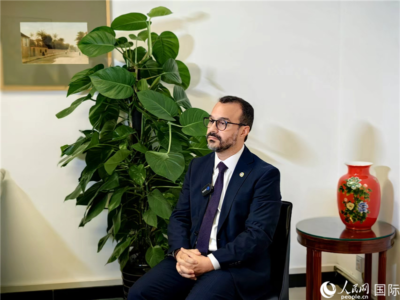 巴西文化部副部長(zhǎng)卡西修斯·羅薩接受人民網(wǎng)專訪。人民網(wǎng)記者 符園園攝