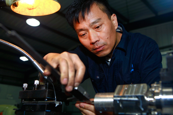 工作中的張世軍。受訪者供圖