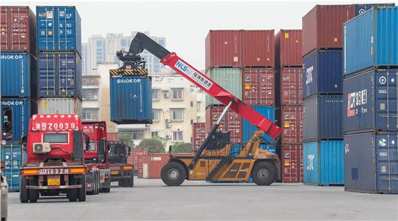 02 西部陸海新通重慶無水港。華龍網(wǎng) 通訊員郭晉 攝