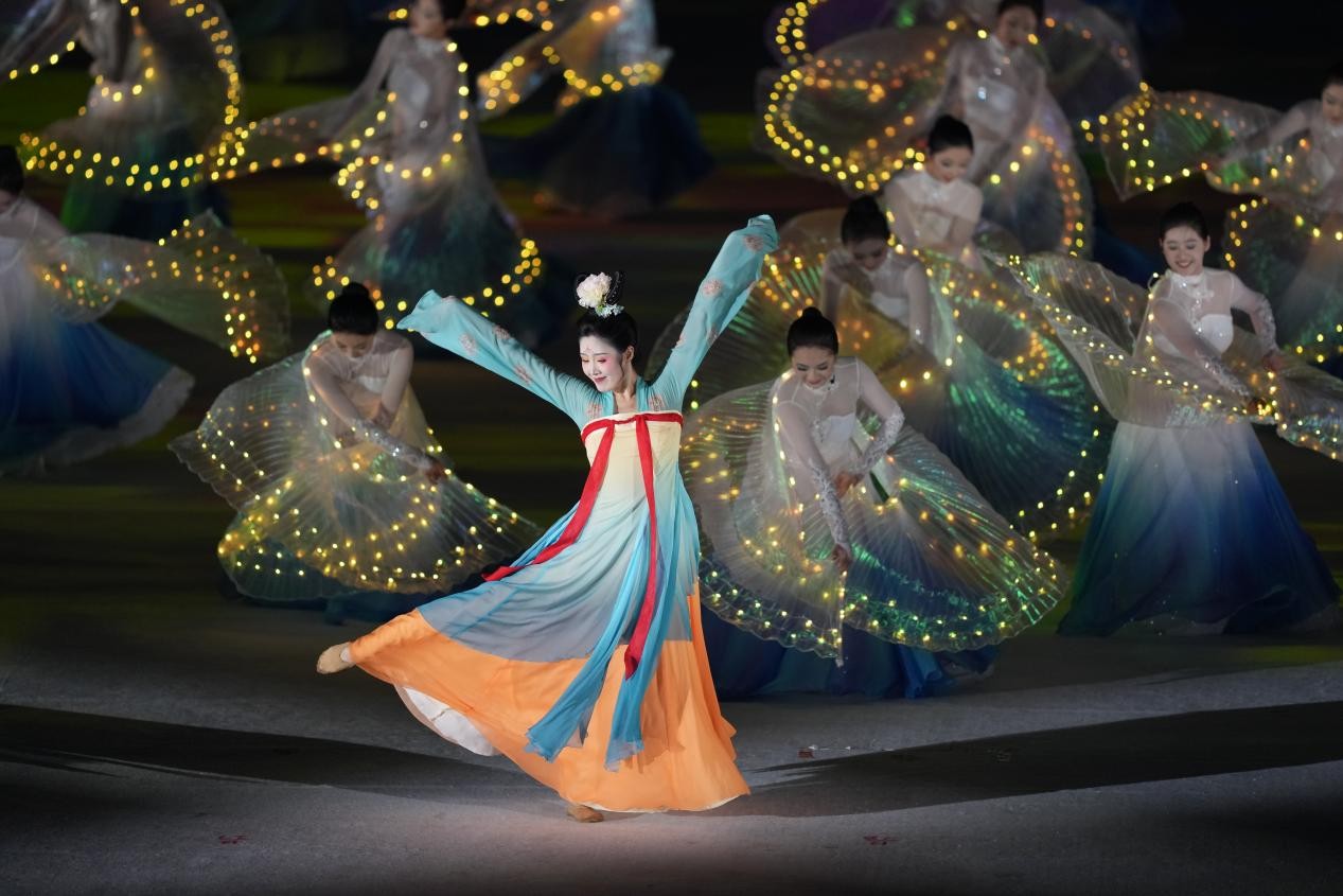 成都世運(yùn)會(huì)開(kāi)幕！展現(xiàn)出中國(guó)式現(xiàn)代化萬(wàn)千氣象