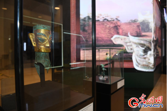 指尖觸千年 數(shù)字煥新生——2025年世界互聯(lián)網(wǎng)大會(huì)文化遺產(chǎn)數(shù)字化精品展掠影