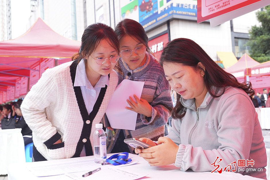 【職引未來】求職招聘“雙向奔赴”，穩(wěn)崗就業(yè)精準發(fā)力