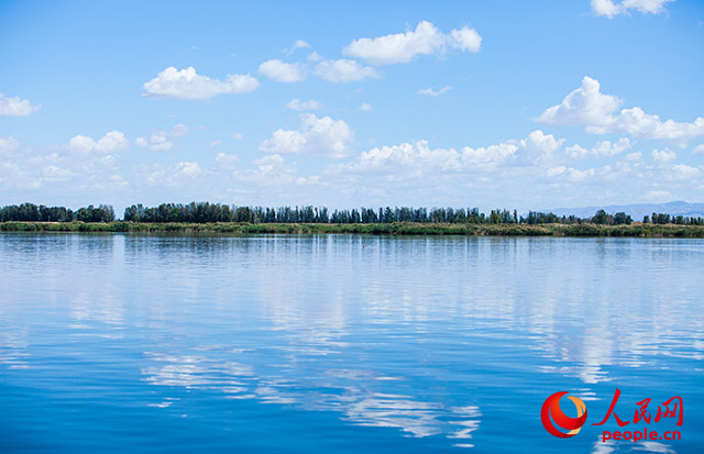 烏梁素海風(fēng)景秀美。人民網(wǎng) 孟佳澍攝