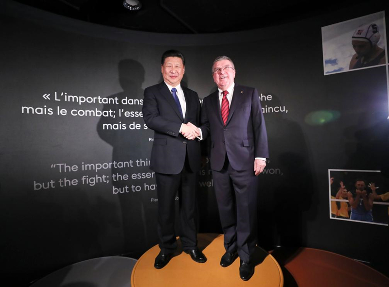 2017年1月18日，習(xí)近平主席在位于瑞士洛桑的國際奧林匹克博物館會見時(shí)任國際奧林匹克委員會主席巴赫。