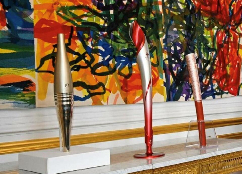 中法元首互贈的奧運(yùn)火炬。