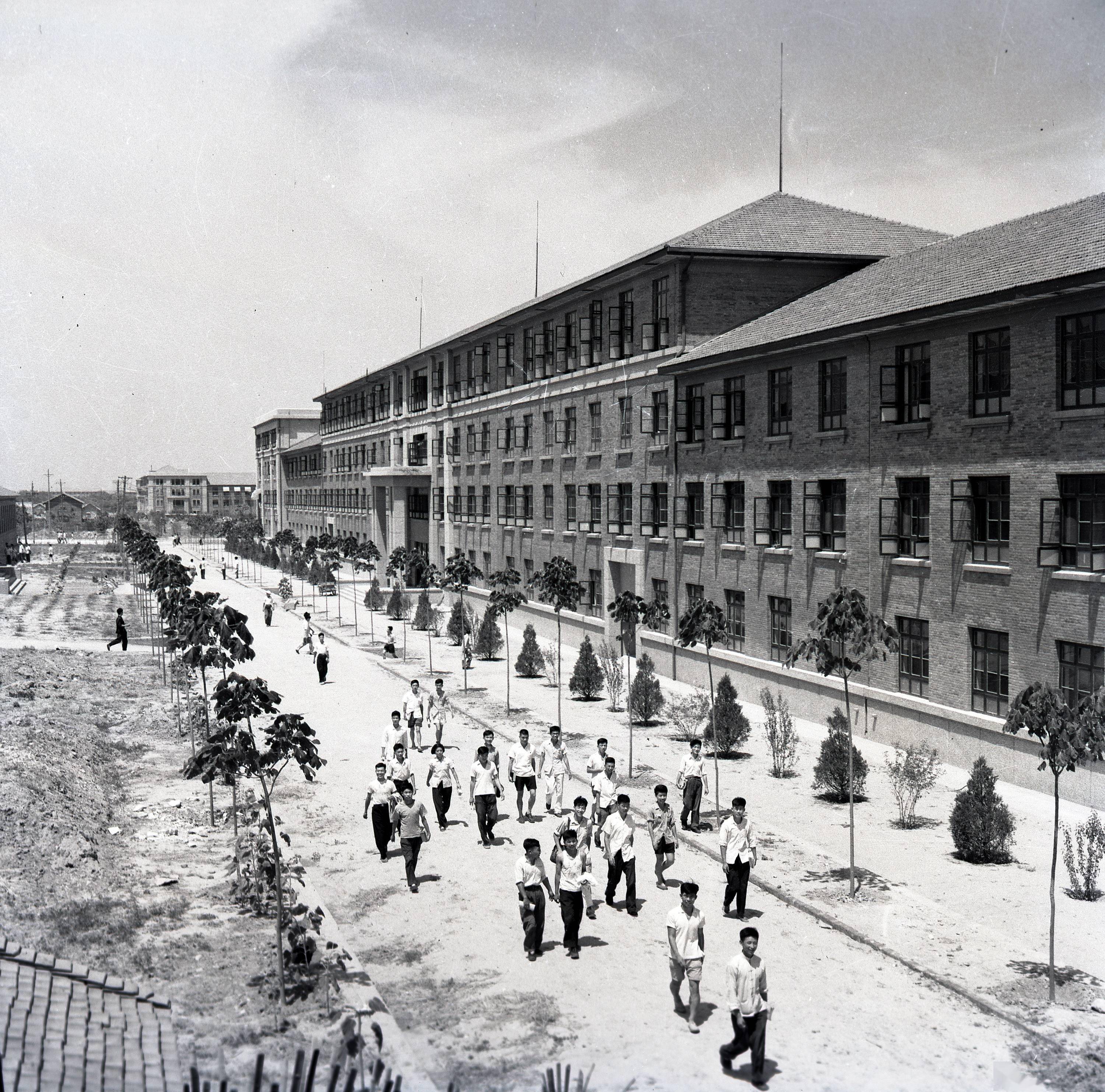 1959年拍攝的西遷后的交通大學(xué)校園一景（資料照片）。