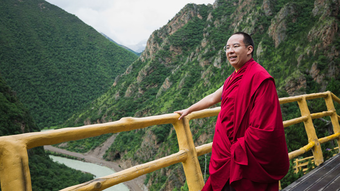 盼產(chǎn)業(yè)興旺，閱秀美風(fēng)光，十一世班禪心系家鄉(xiāng)父老