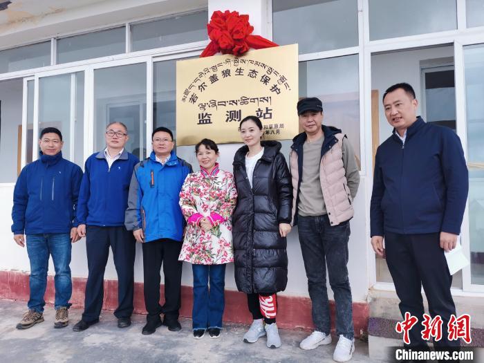 揭牌儀式現(xiàn)場。　張楊 攝