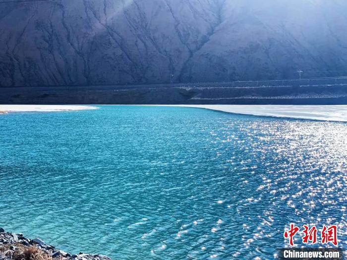 長(zhǎng)江源頭河流、湖泊、濕地實(shí)現(xiàn)常態(tài)化巡查巡護(hù)