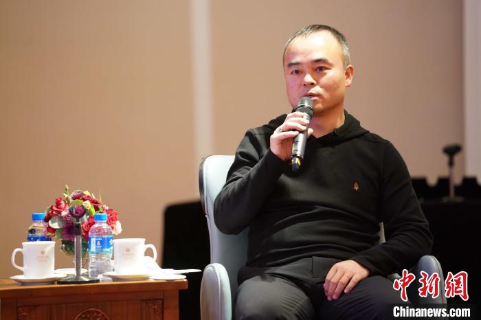 圖為<a target='_blank' >中新社</a>青海分社社長胡鐘藝就加強瀾湄流域新聞報道發(fā)表觀點?！√K丹 攝