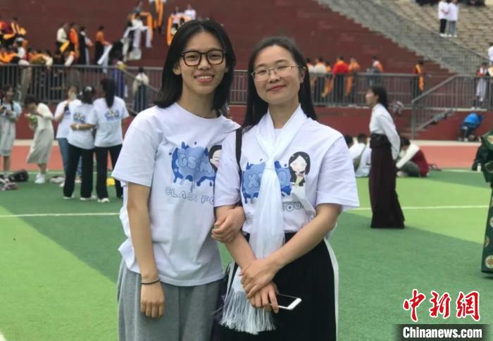 四川甘孜涉藏地區(qū)教育結碩果19歲藏族女孩被北大錄取