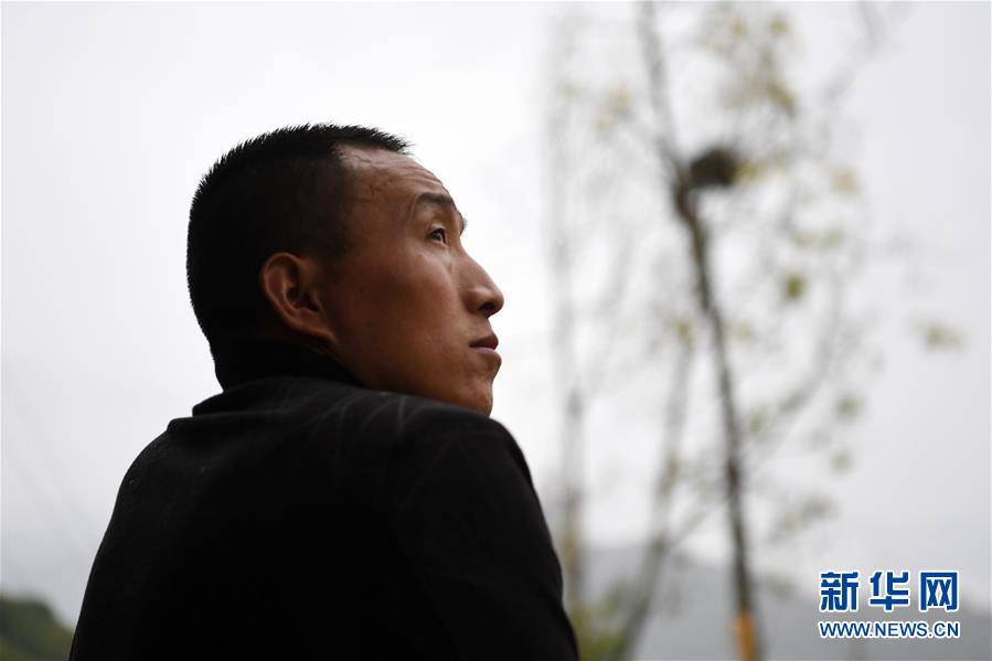 （新華全媒+）（4）千里“挪窩”，踏實(shí)開(kāi)啟新生活