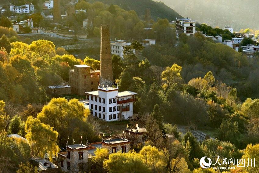 丹巴美景。李永安攝