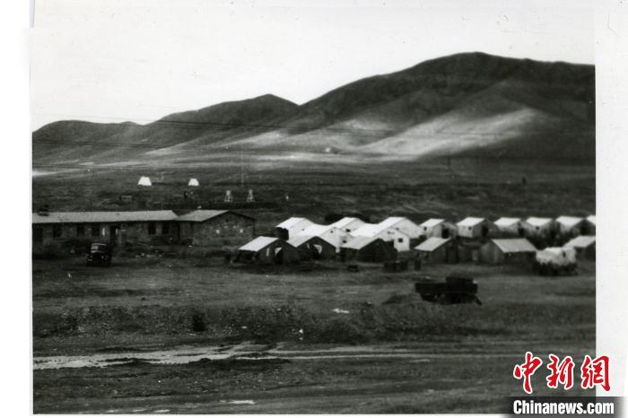 圖為20世紀70年代風火山觀測站科學城。(資料圖) 中鐵西北科學研究院供圖